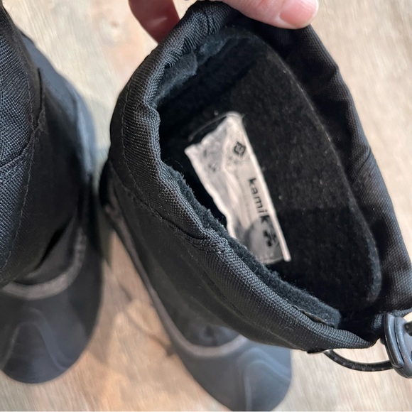 Kamik snow boots black size 12 EUC - Picture 2 of 5